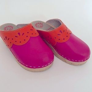 Hanna Andersson clogs